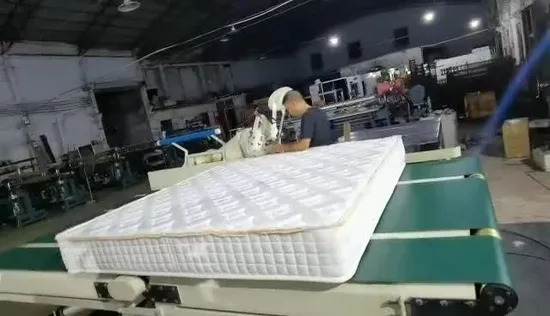 Máquina automática para costura de colchões e fita para bordas